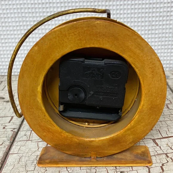 Clock - Picture 3 of 7